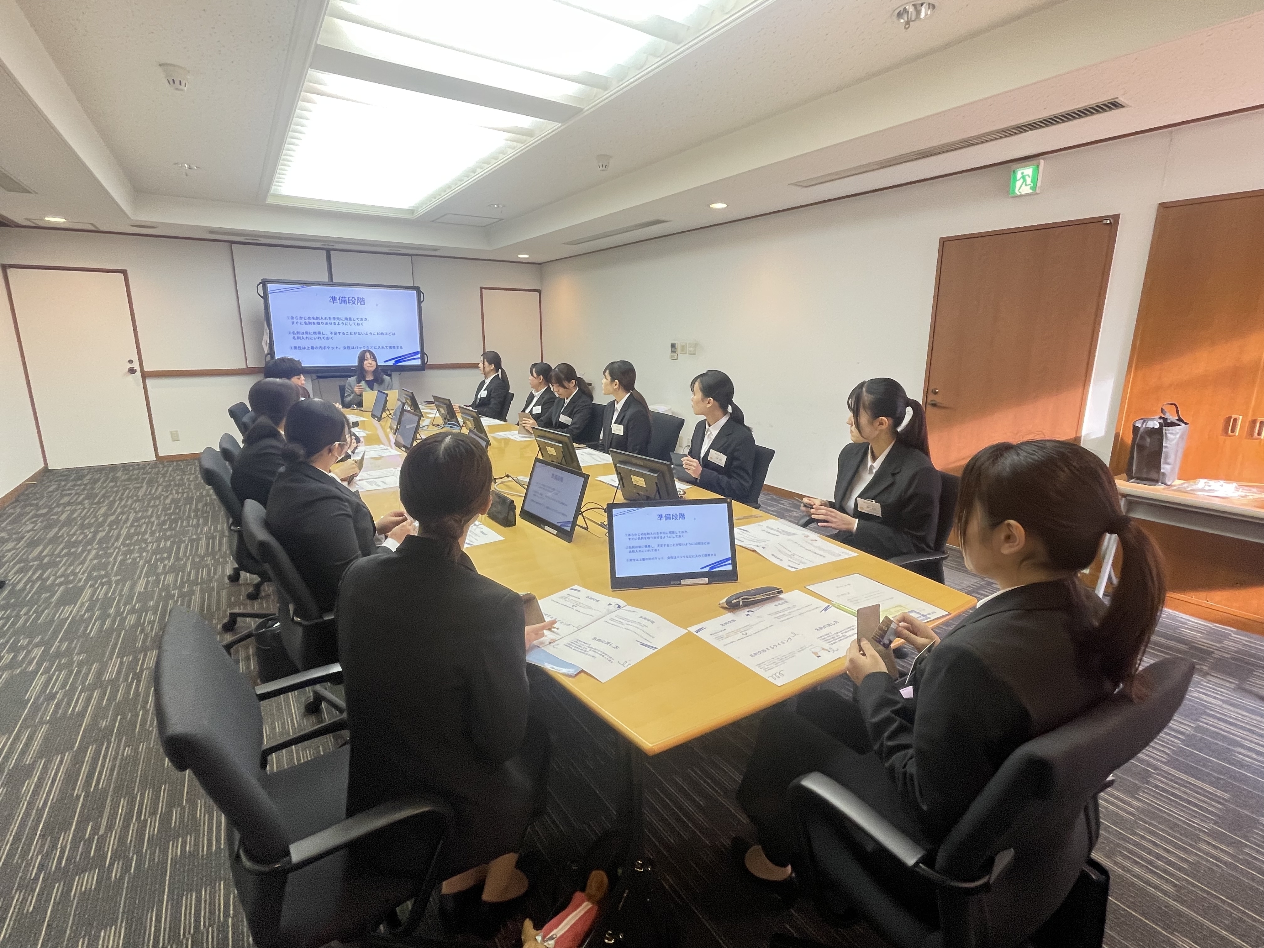 【社会視点・課題解決力を養える】<br>ホテル・観光業界の多様な仕事を知り、課題解決ワークを通して、伝える力を磨けるプログラム｜168