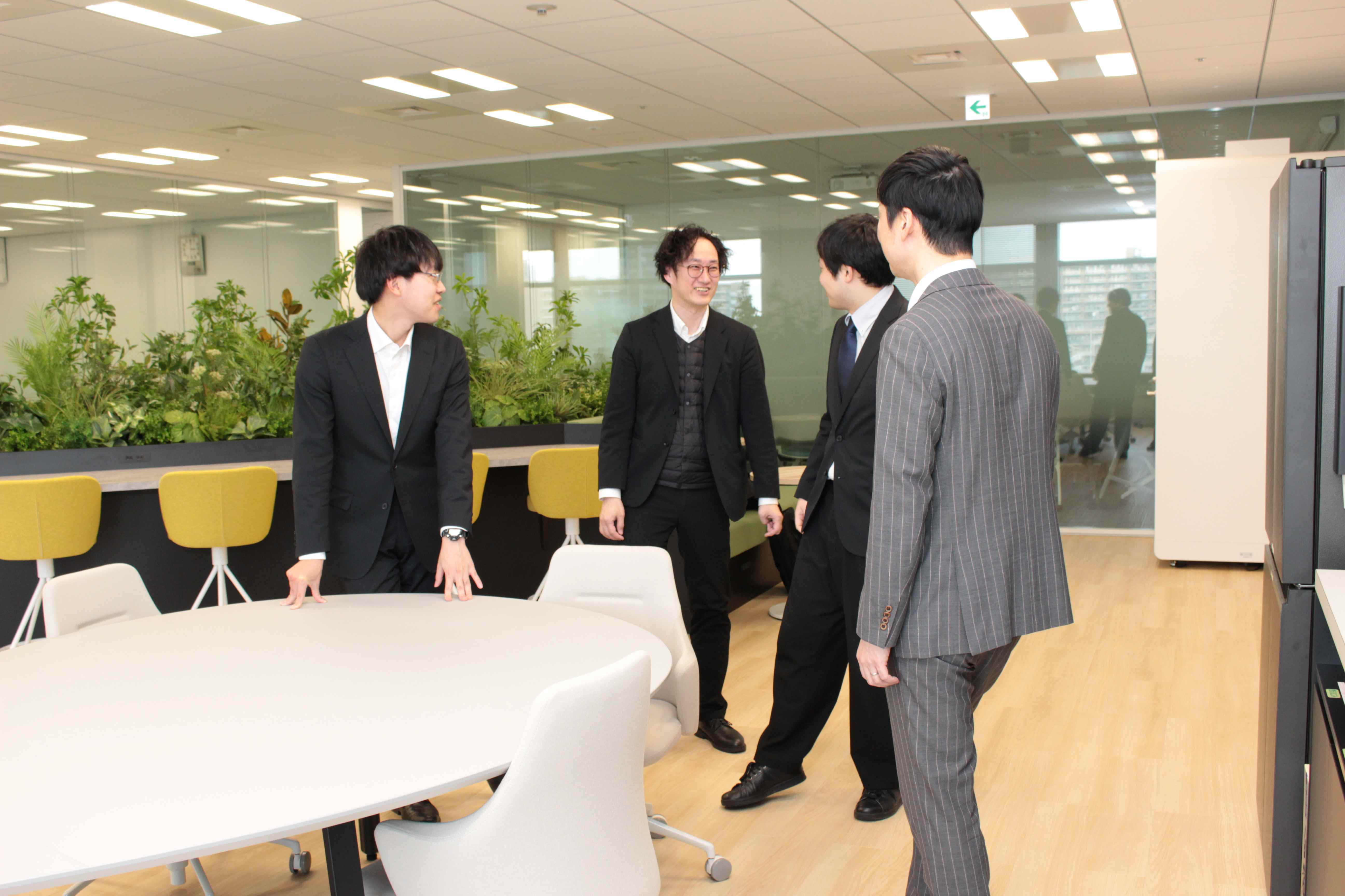 【ロジカルシンキングと企画力を習得！】<br>業界研究から新しいアイデア提案まで、幅広いテーマに挑戦できる就業体験｜95